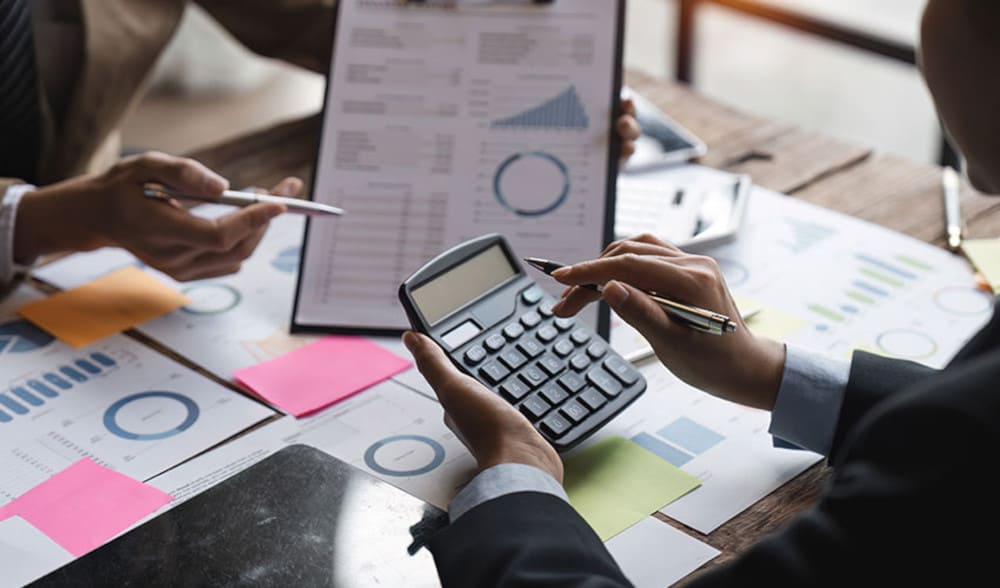 مكتب استشارات مالية